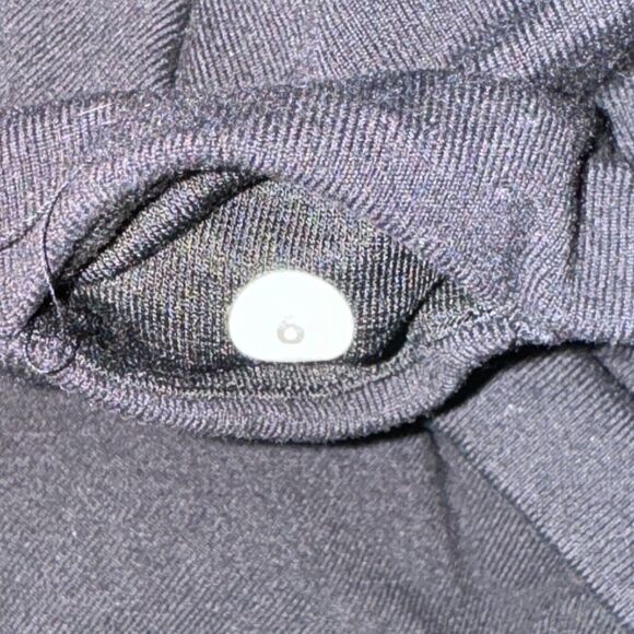 Lululemon Gather & Crown Crop Women's Size 6 Black Luon Mid Rise Split Hem - Picture 6 of 6